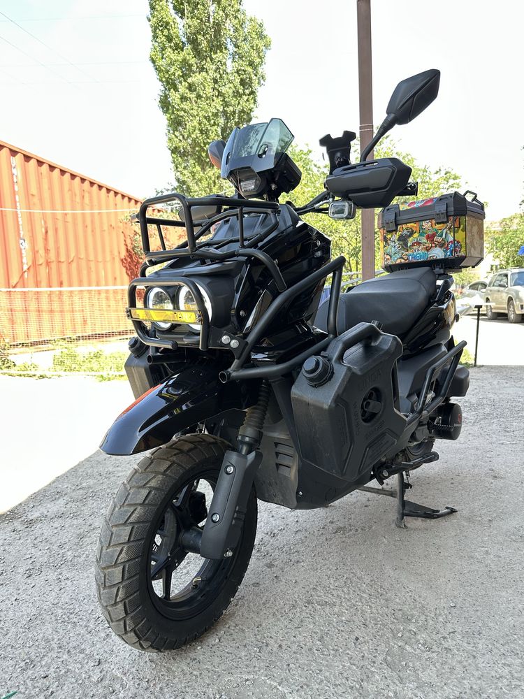 Продам Мопед новый Танк 150 куб