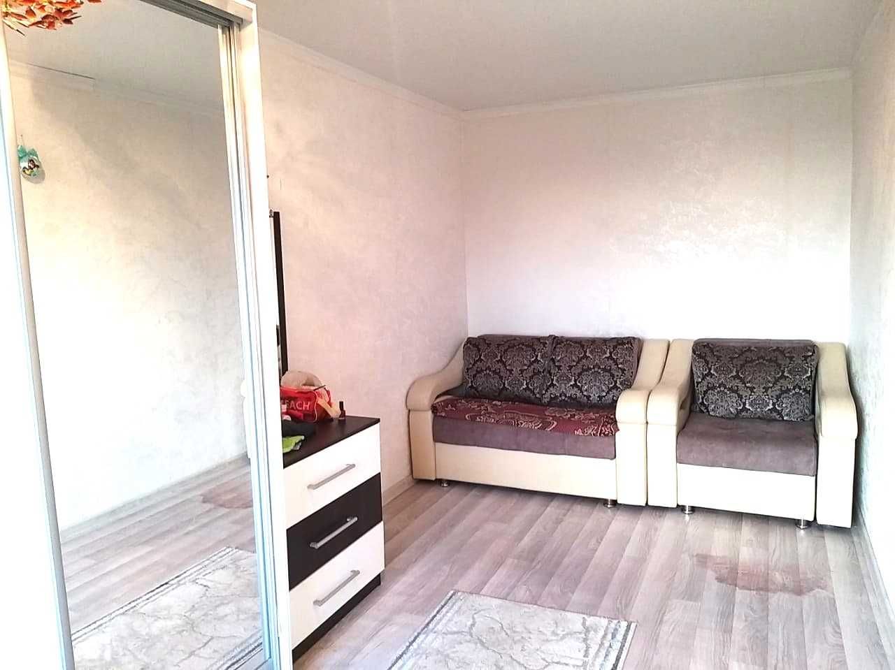 Продам 3-комнатную квартиру 12-микр.