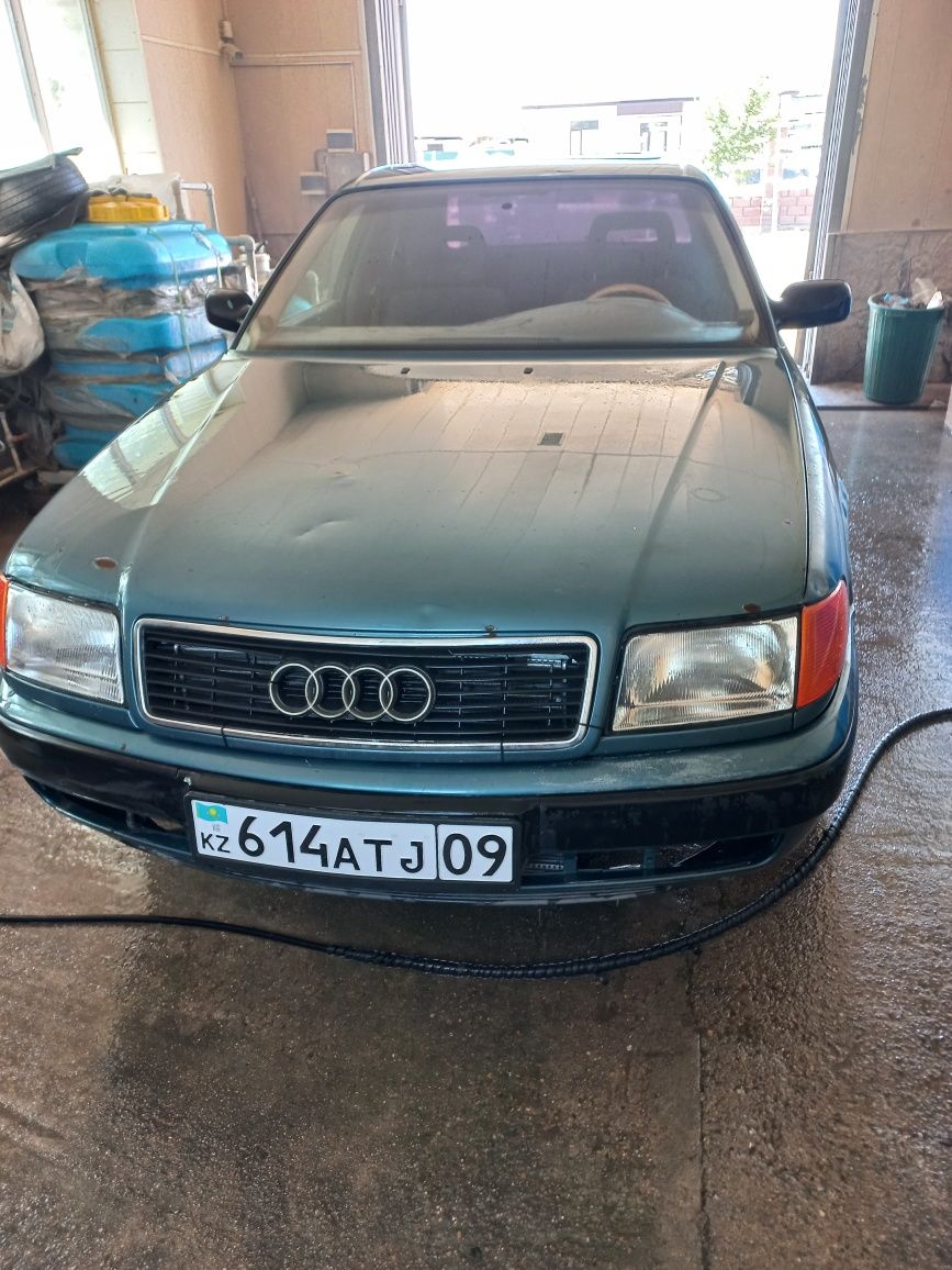 Продам Audi 100 c4