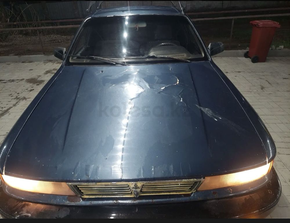 Продам машину Mitsubishi Galant 1992г