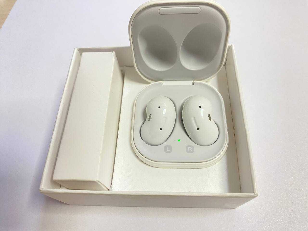 Наушники Samsung Galaxy Buds Live  (Атырау\677492)