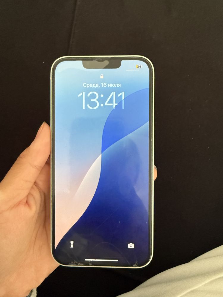 Iphone 13 белый, в хорошем состоянии