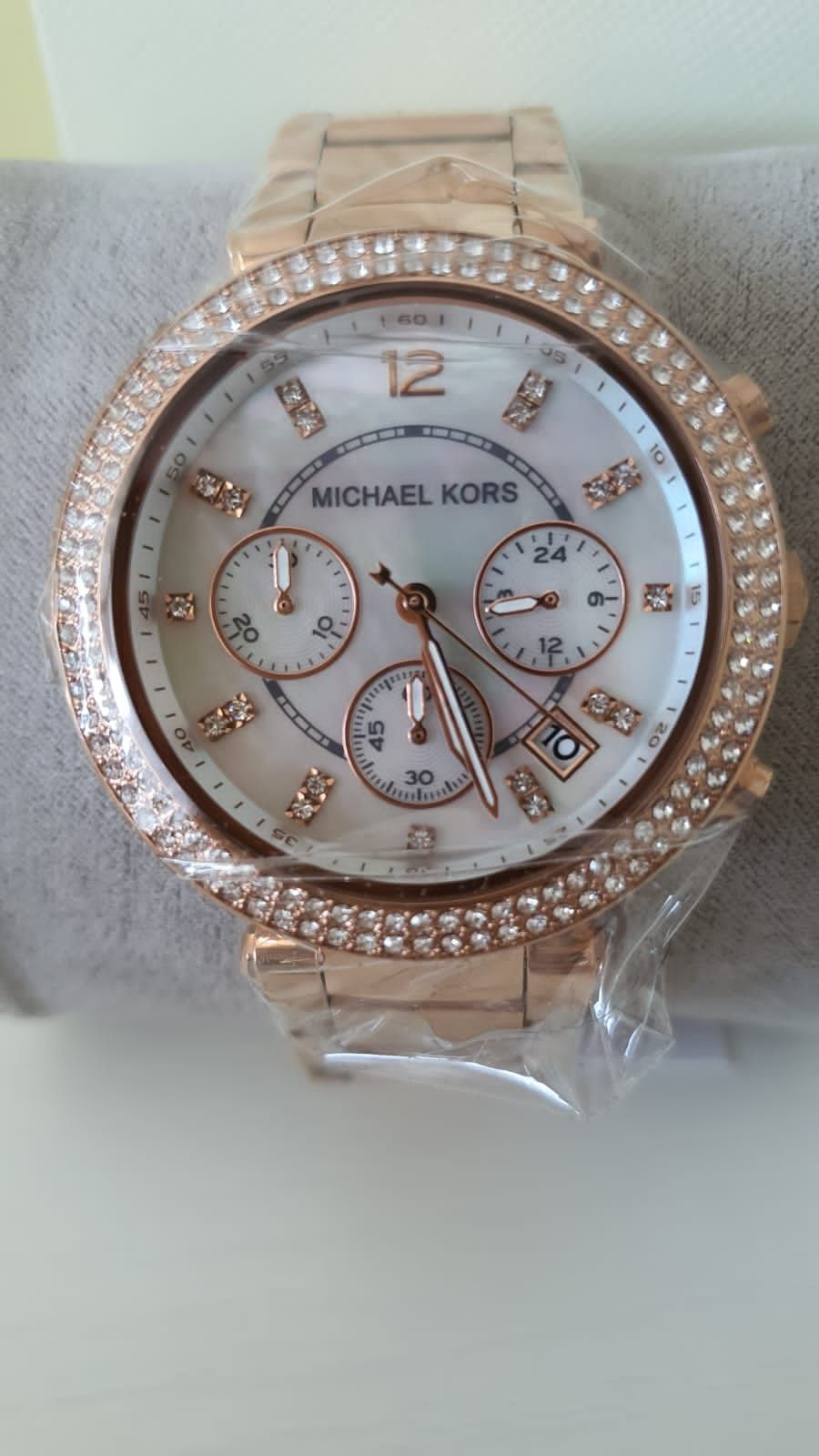 Продам Женские часы MK
