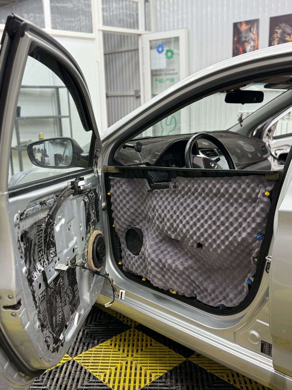Шумоизоляция авто от эконом до премиум вариантов, материалы в наличие