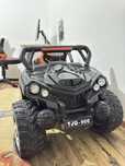Электромобиль RiverToys TJQ-900 черный