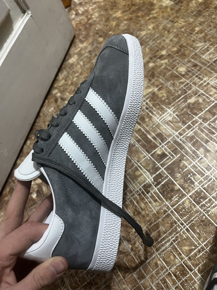 Adidas gazelle новые