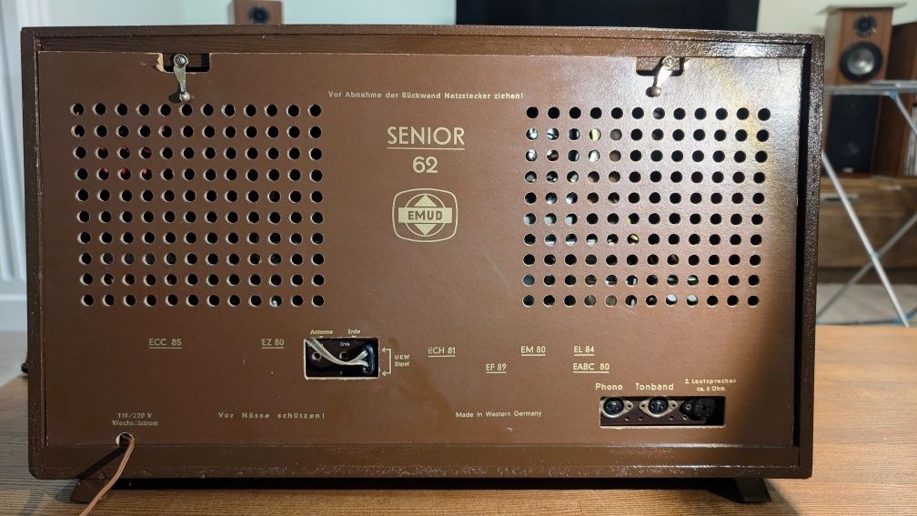 Радиоприемник немецкий EMUD Senior 62