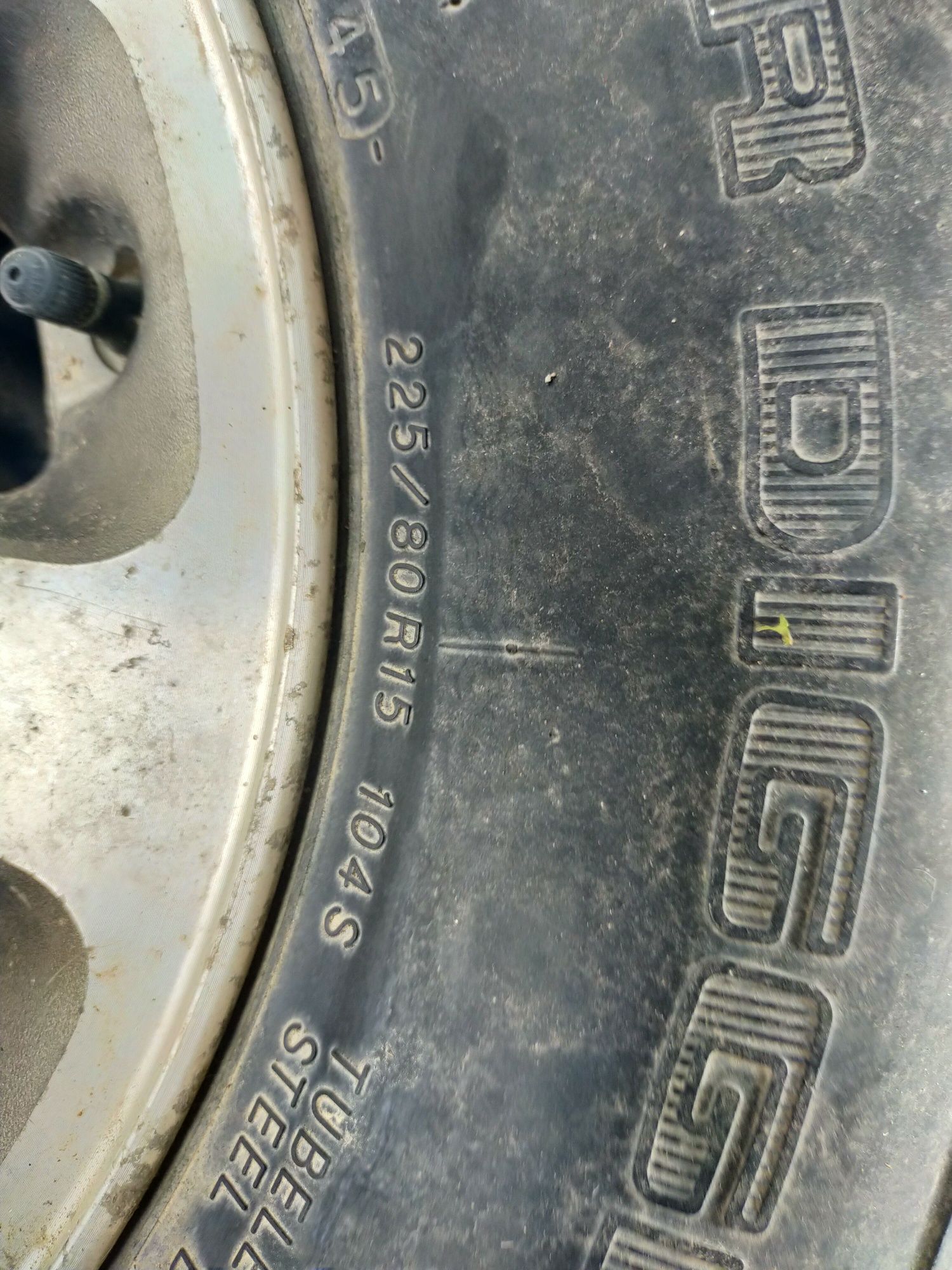 Запасное колесо на Mitsubishi DELICA