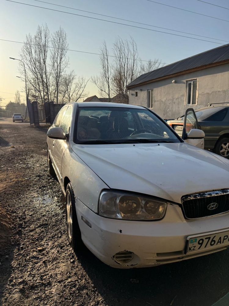 Hyundai Elantra 2003