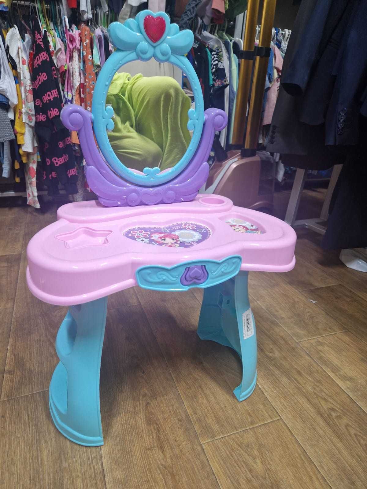 Продам игровой набор "Косметический столик"