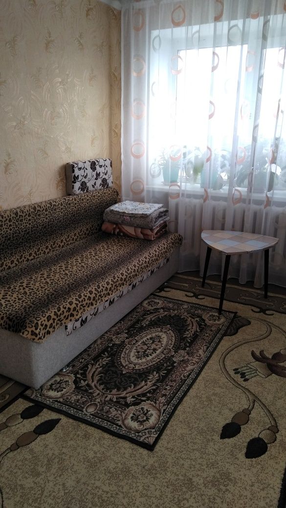 Однокомнатная для двоих НЕКУРЯЩИХ ,посуточно и по часам.