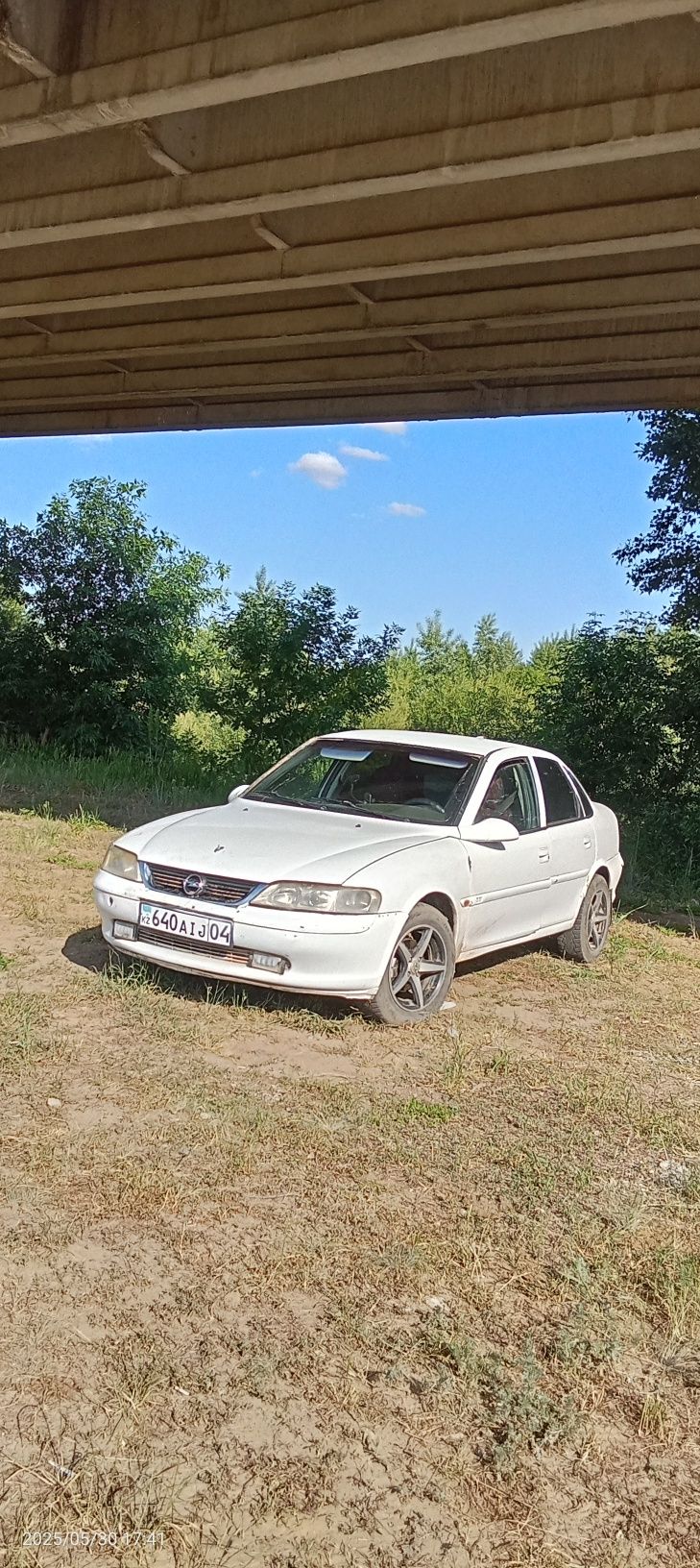 вектра б ушастик 8кл 2л 1997г