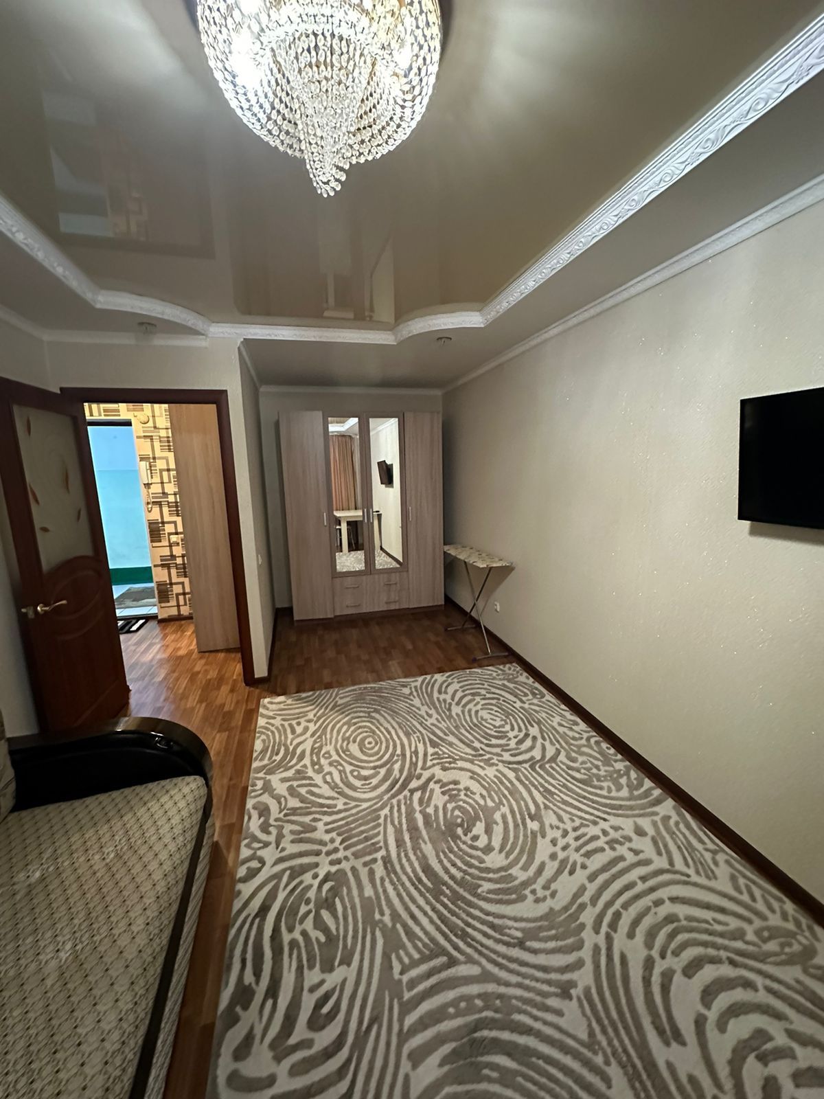 Срочно продам 1 комн.кв 42,7 кв.м. на Автопарке