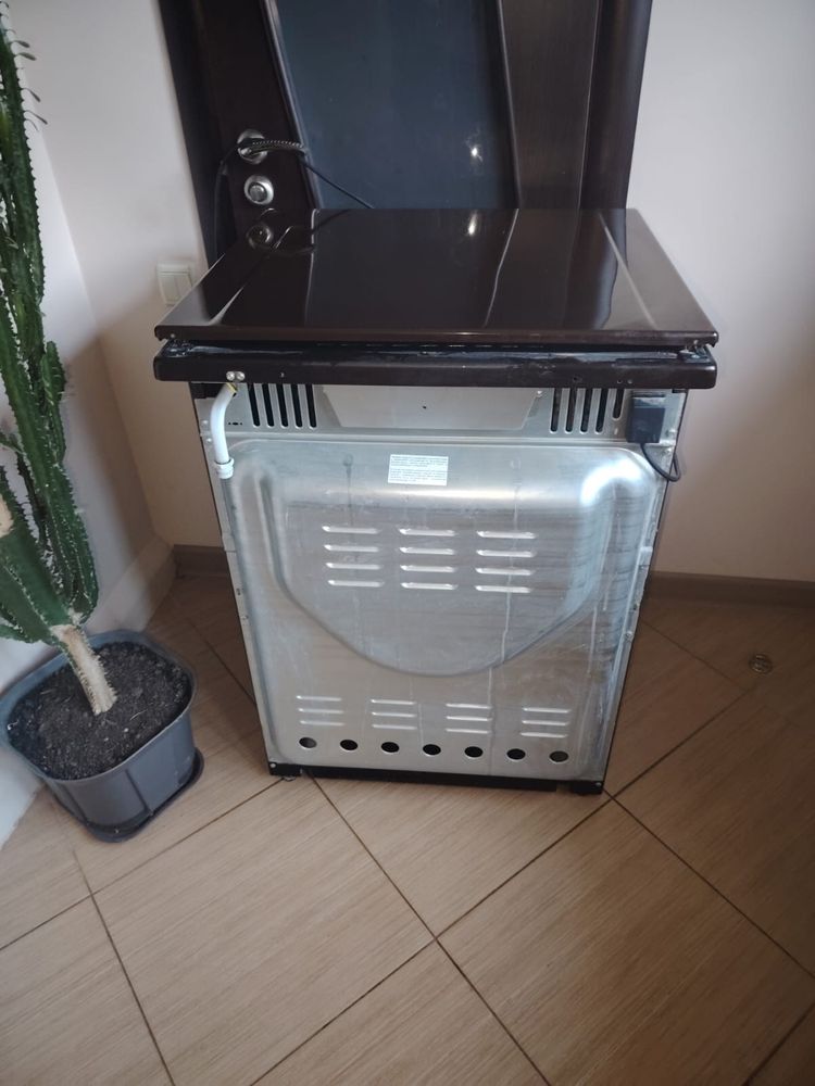 Продам газовую плиту Гефест