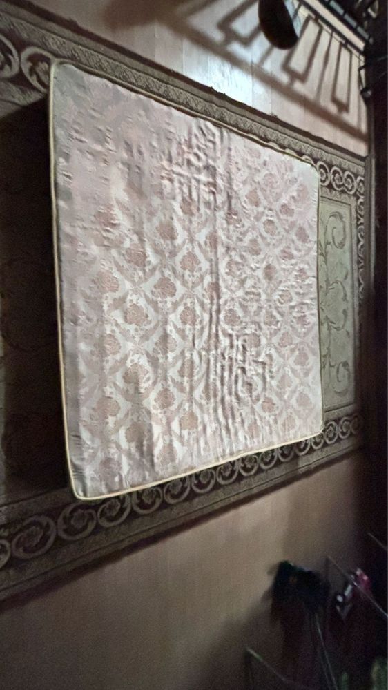 Матрас размер 190*210 срочно продам