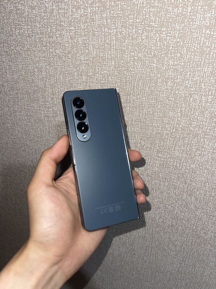 Samsung Z Fold 4