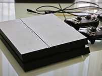 Продам PlayStation 4