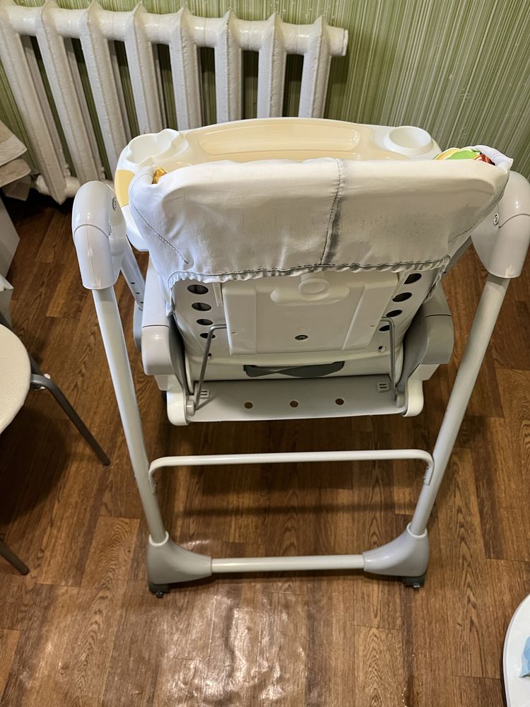 Продам стульчик для кормления