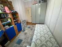 Шкаф и кровать для дома.