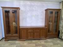 Мебель для гостиной. Сервант, комод.