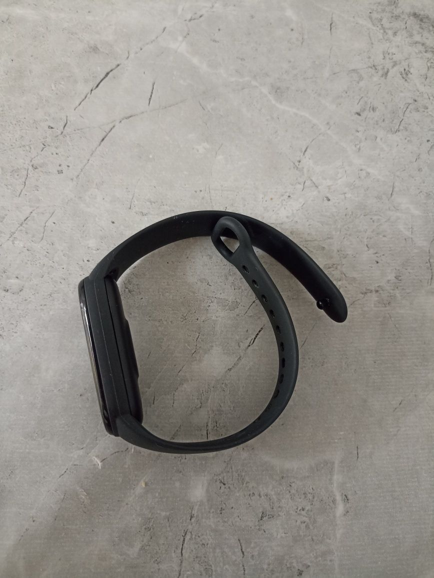 Mi band 6 почти новый