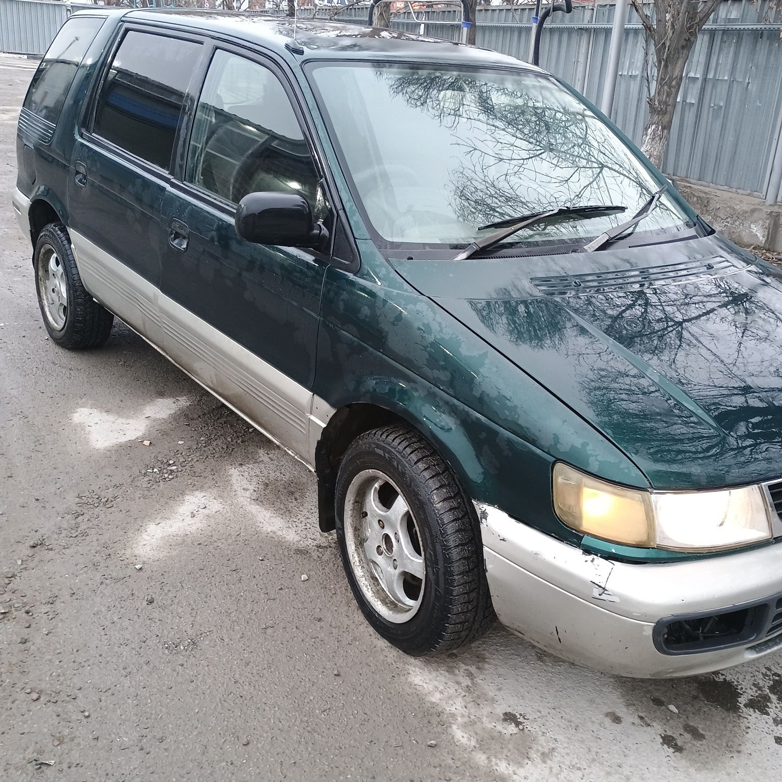 Mitsubishi Chariot