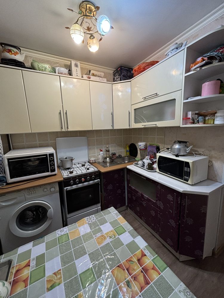 Продам 2 комнатную квартиру, 4 Линия 1