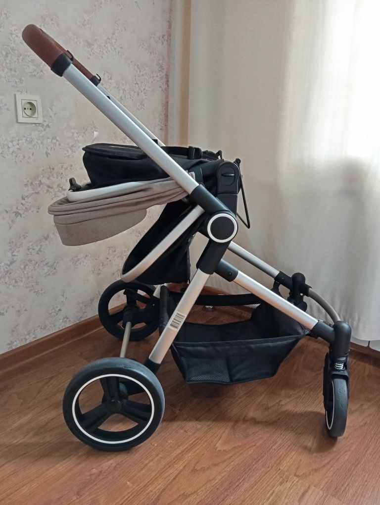 Коляска трансформер Babyton бежевый и матрац