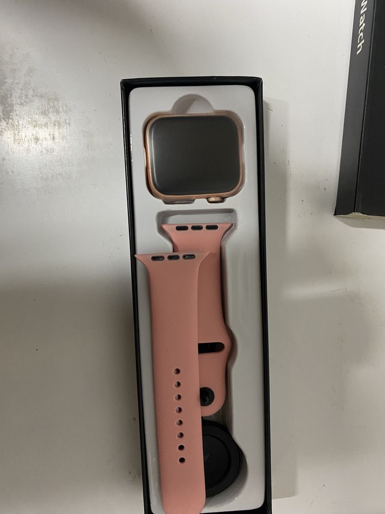 Продам часы Apple watch новые