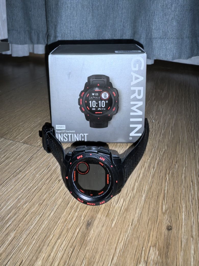 часы Garmin Instinct esports