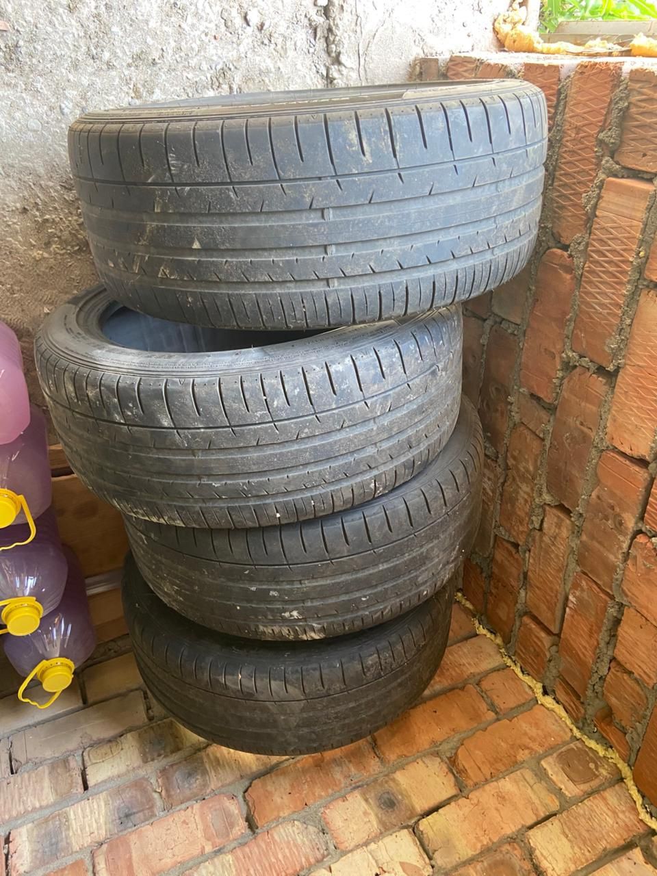 Продам летние шины на 18 дунлоп