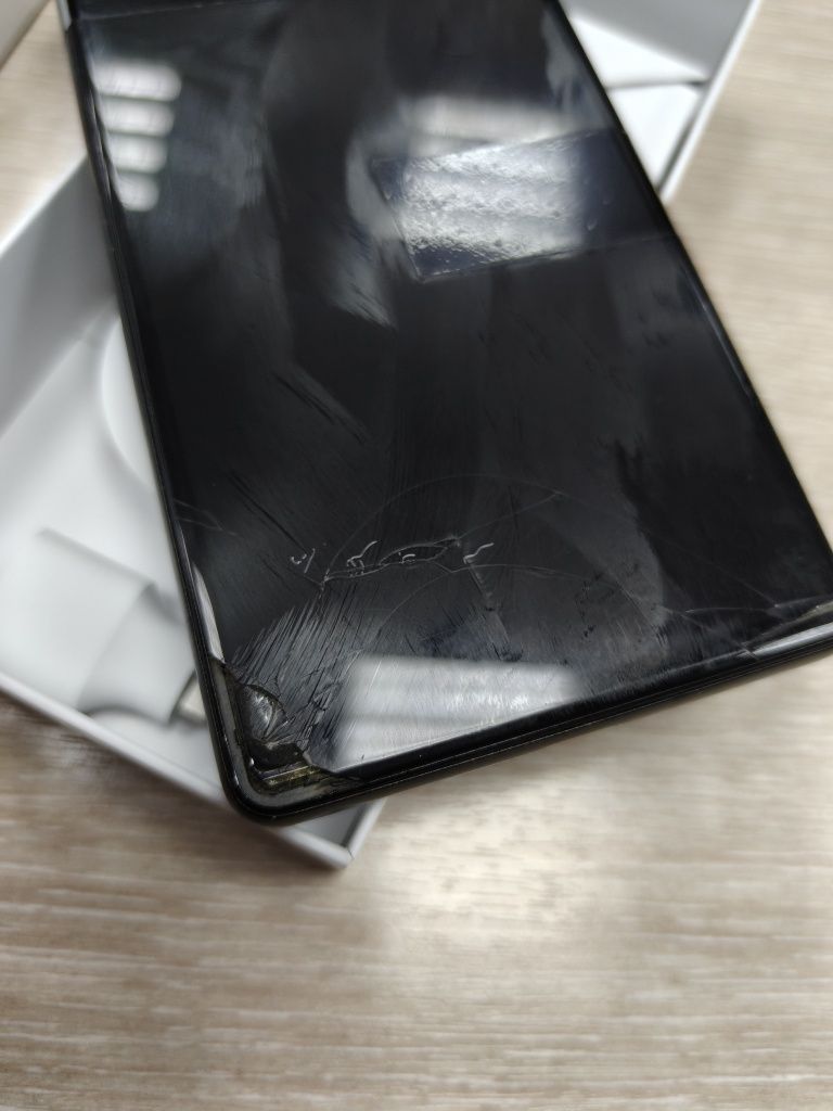 Продам б/у Pixel 6a