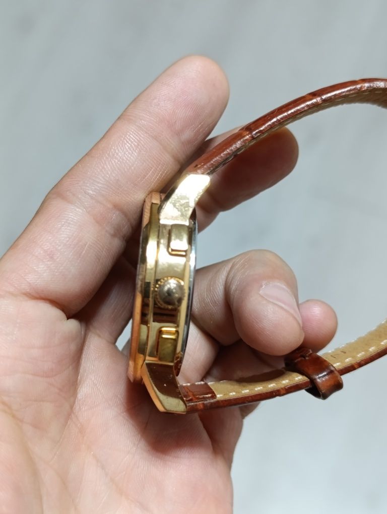 Продам часы наручные мужские Longines