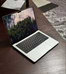 MacBook 14 Pro M3. 8-512 серебристый