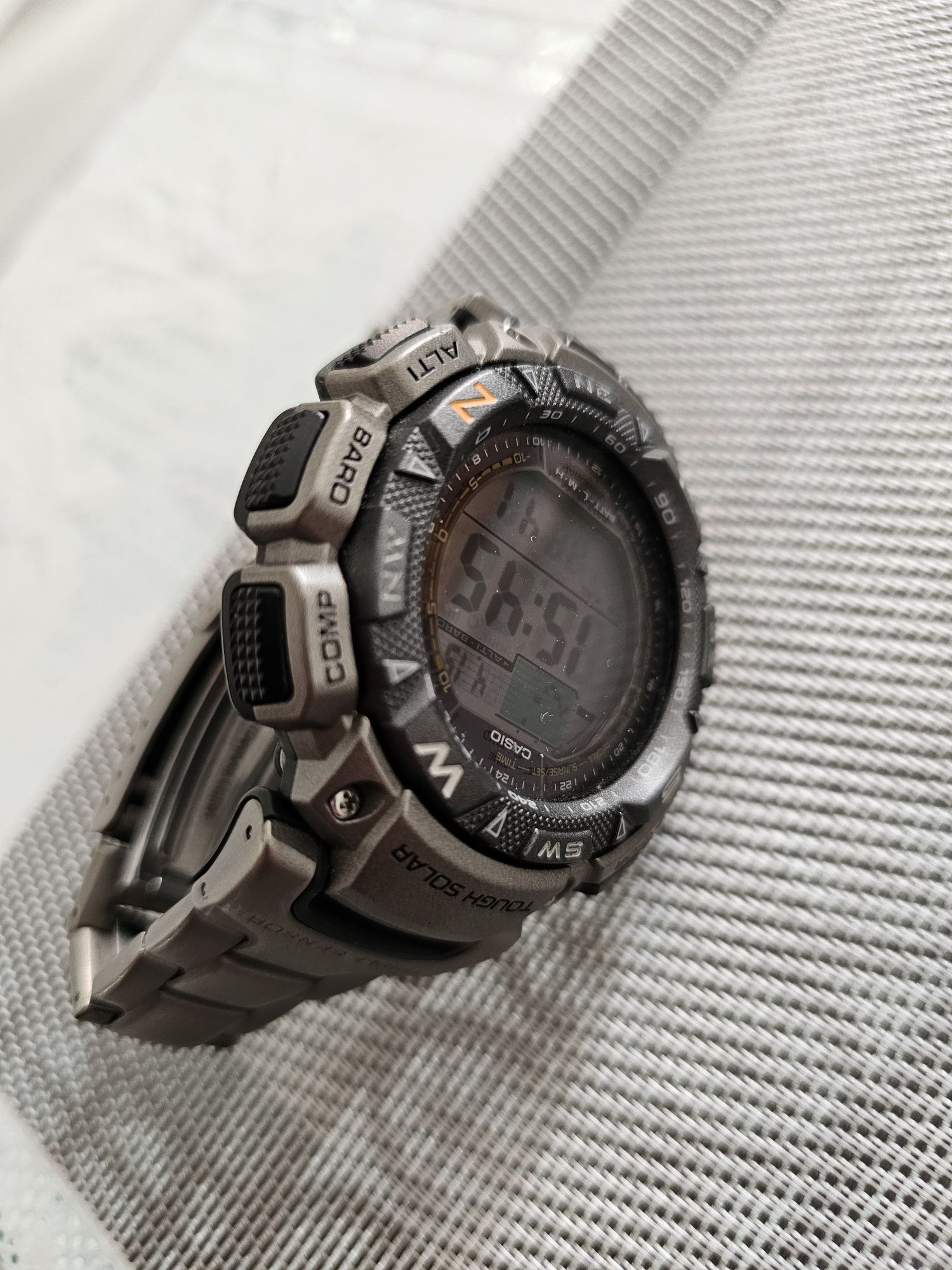Casio pro track 240T Титан, зарядка от солнечной батареи