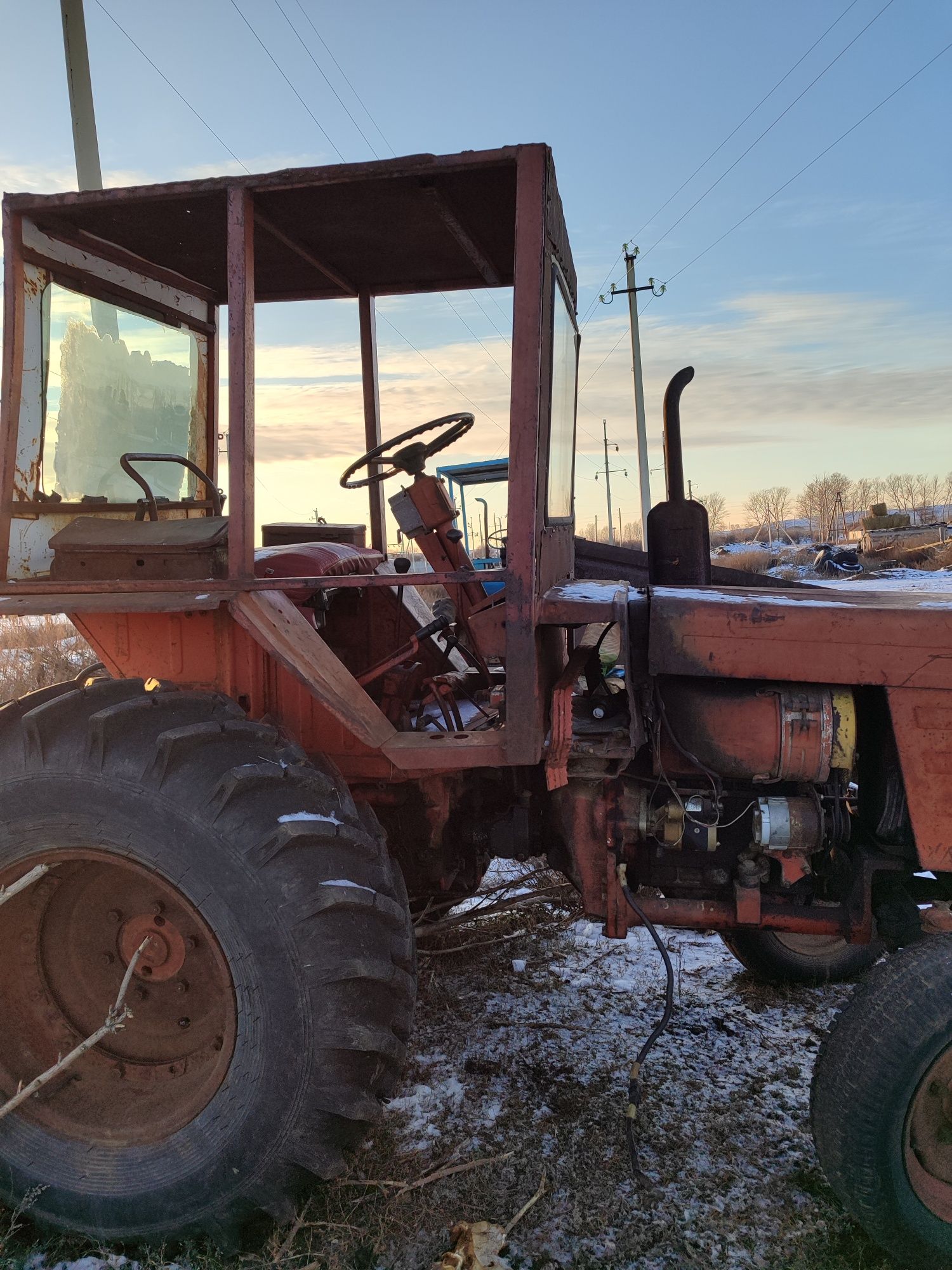 Продам трактор т 25