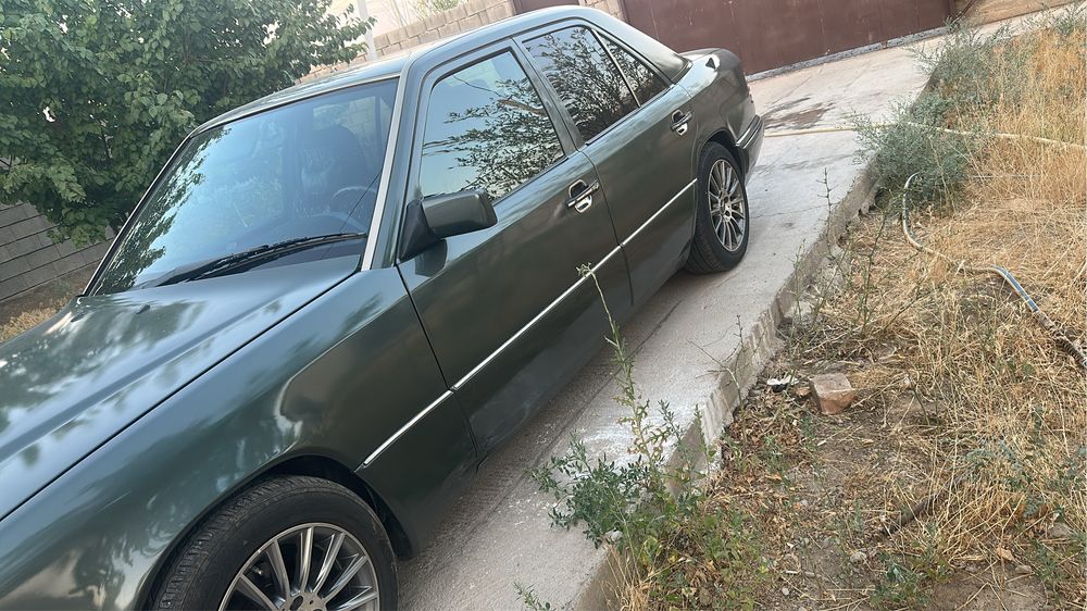 Мерседес Е 200 сатылады тез арада