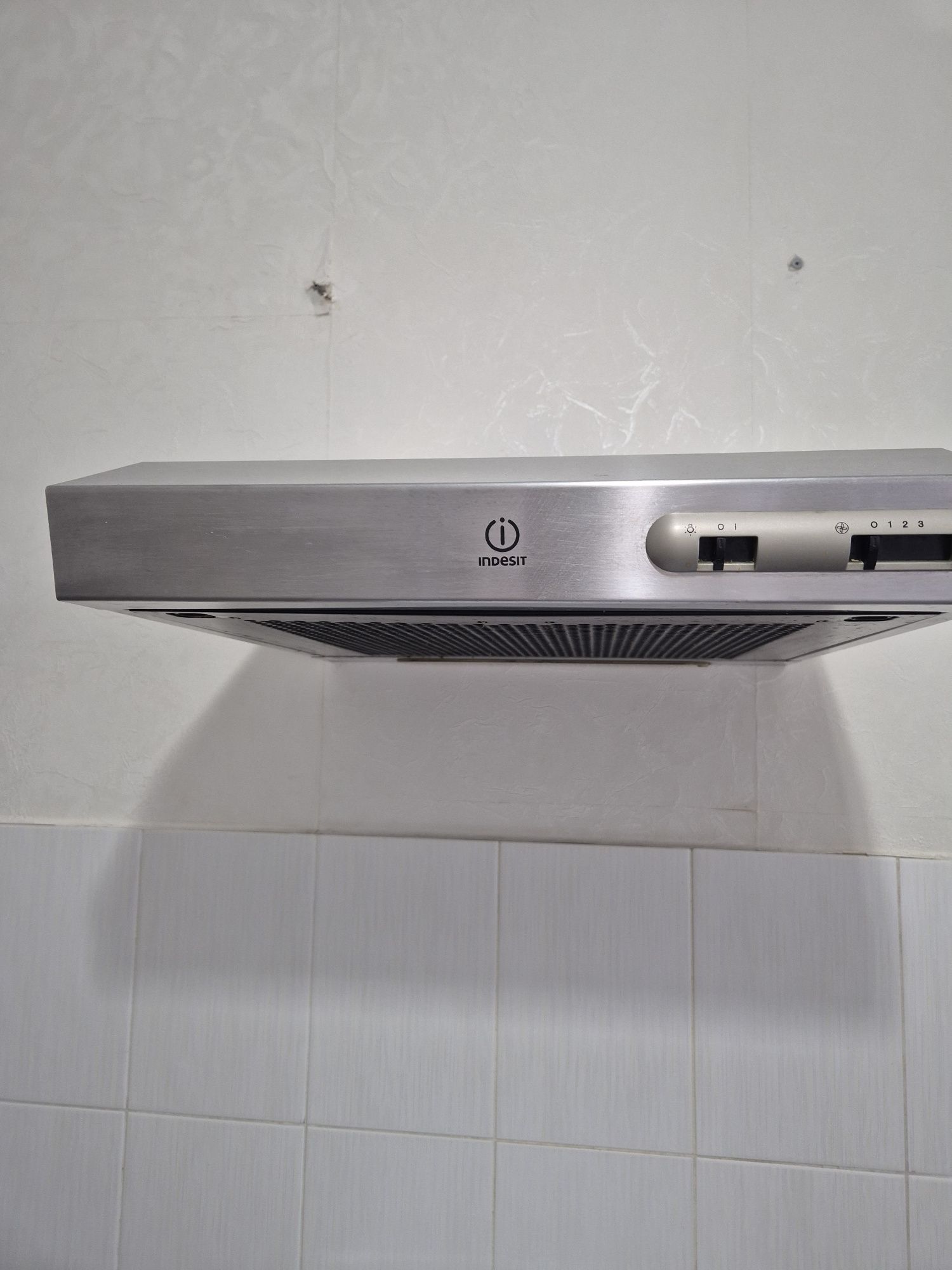 Продам газовую плиту Indesit