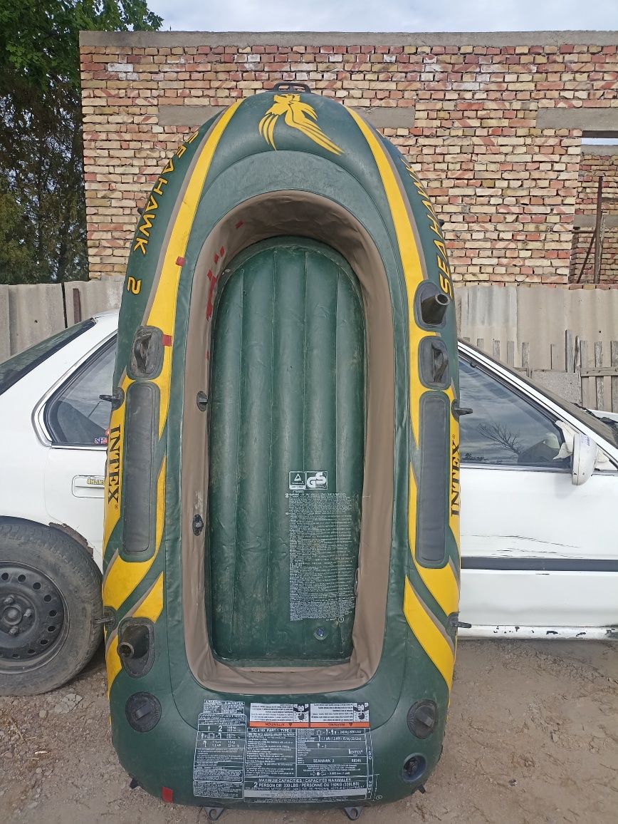 Продам надувную лодку