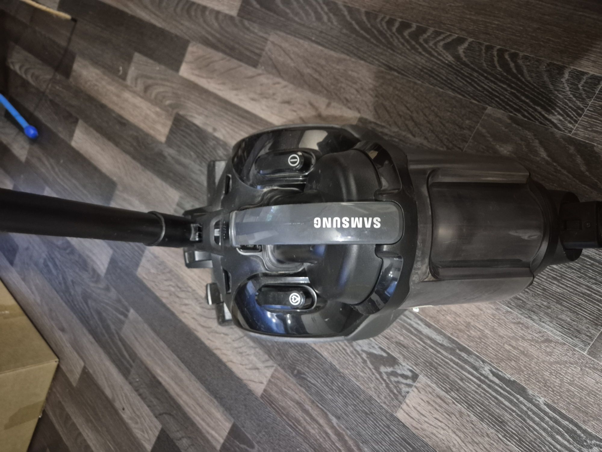 Продам пылесос Samsung Cyclone Force 390W