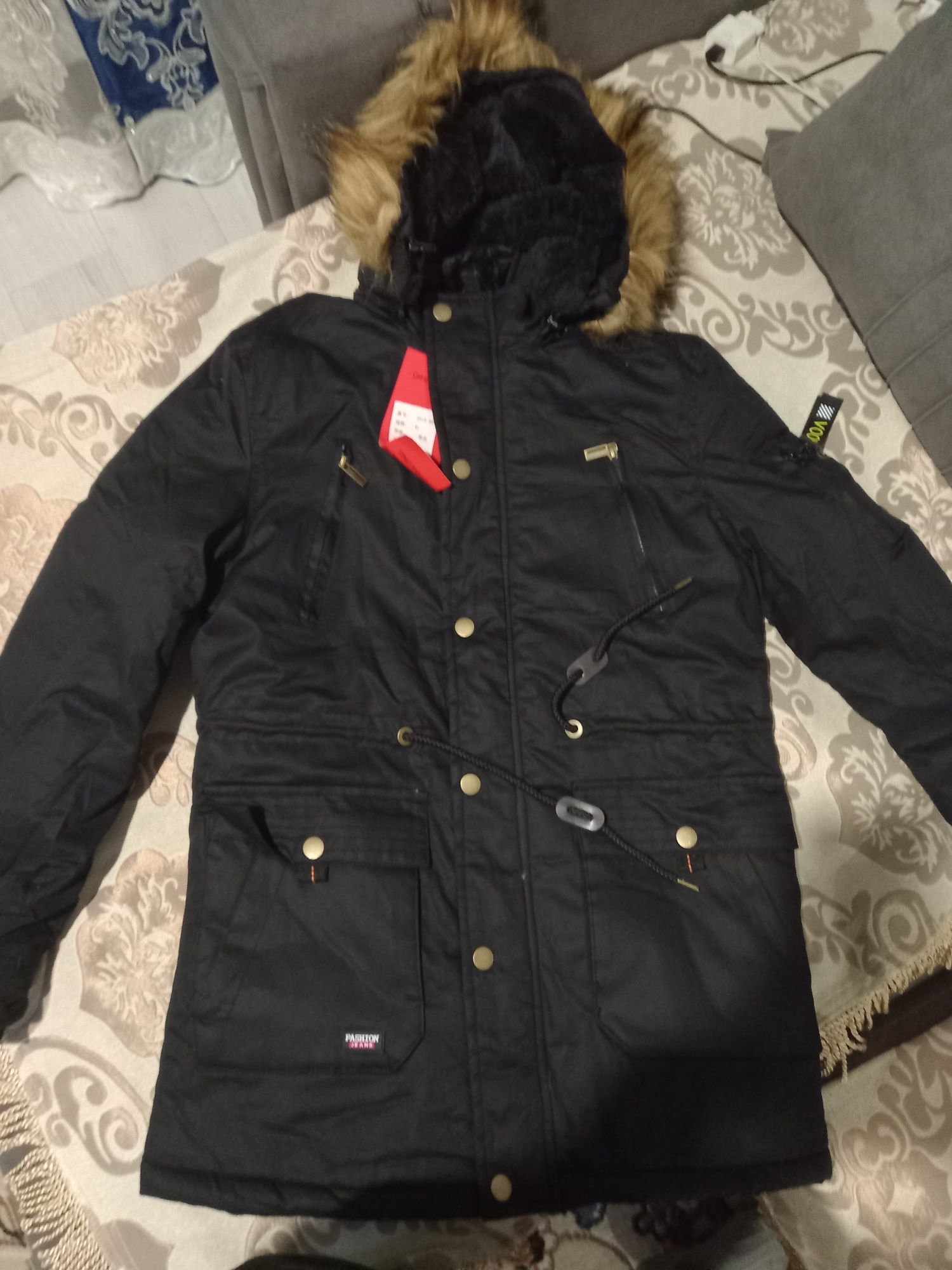 Продам куртку зимнию