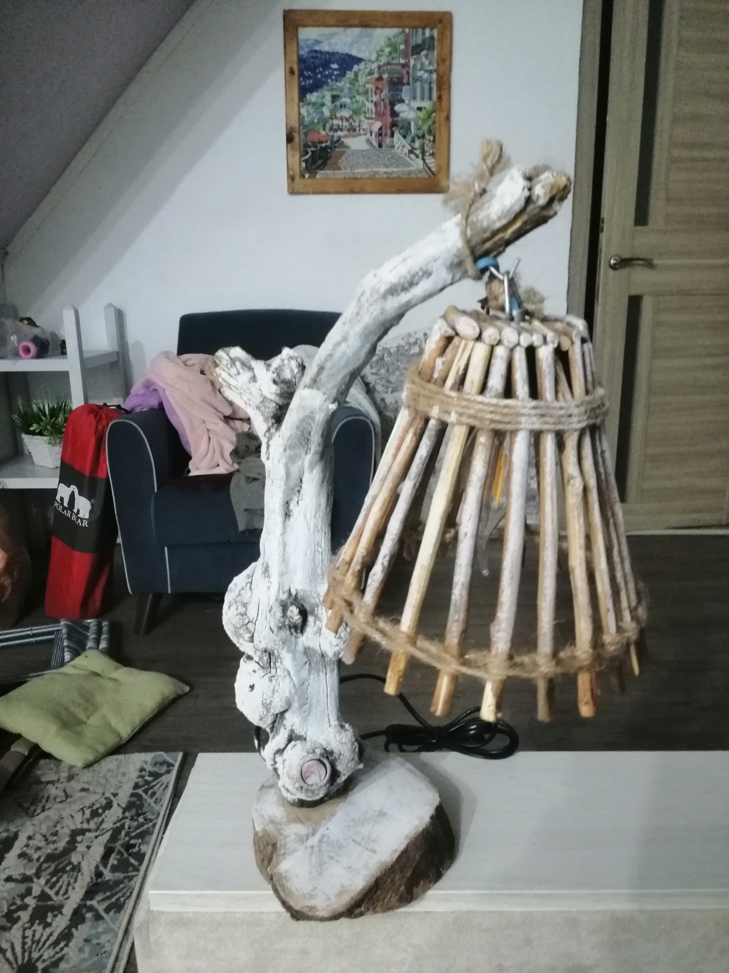 Светильник деревянный