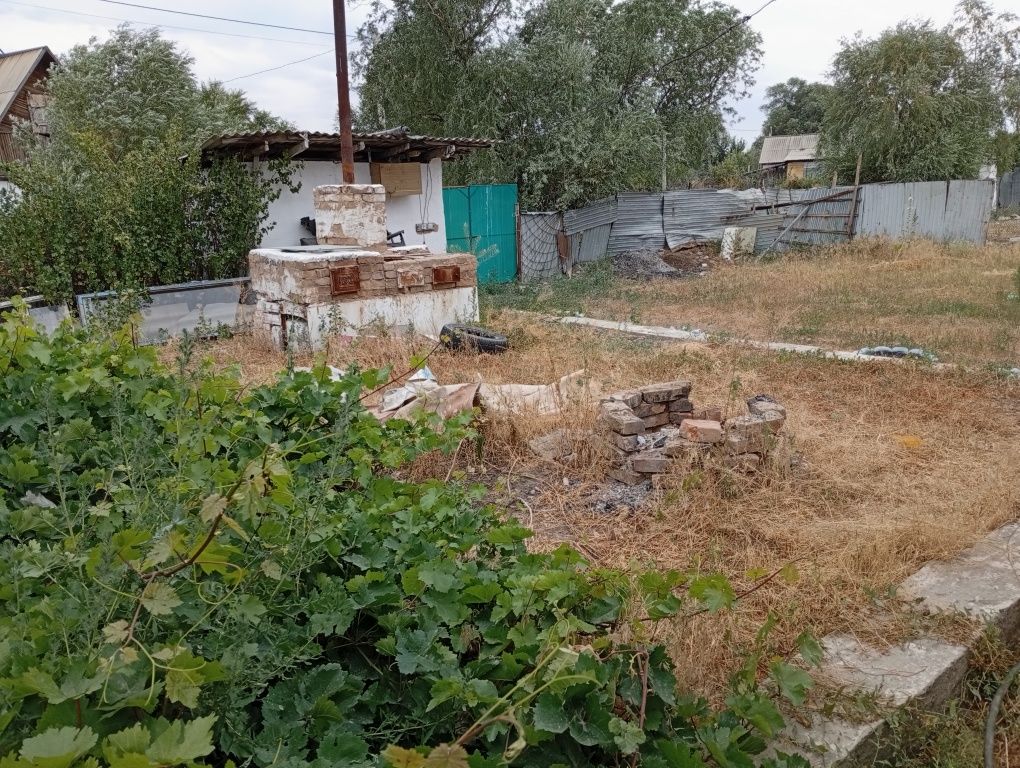 Продам дом красный камень