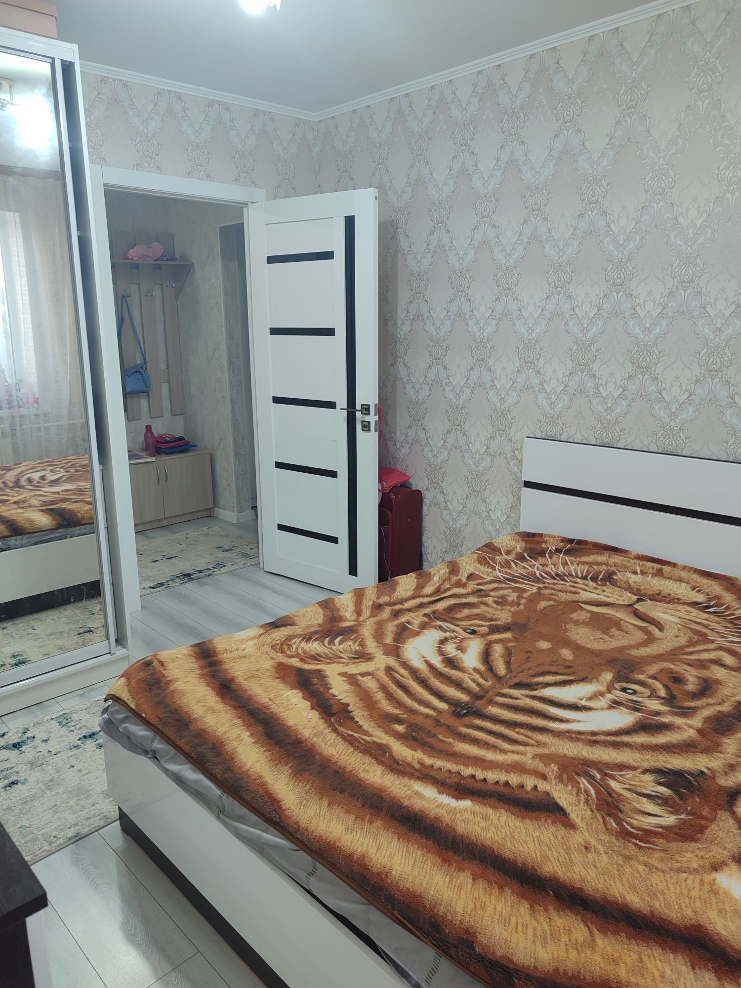 Продается 2 комн квартира. Район хлебокомбинат