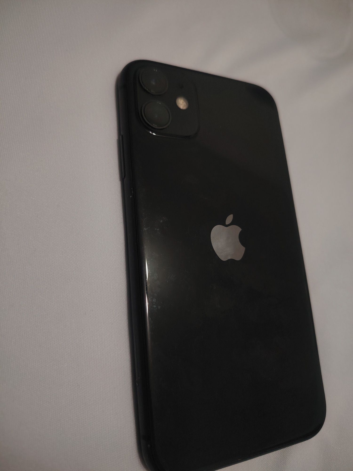 IPhone 11  память 128гб