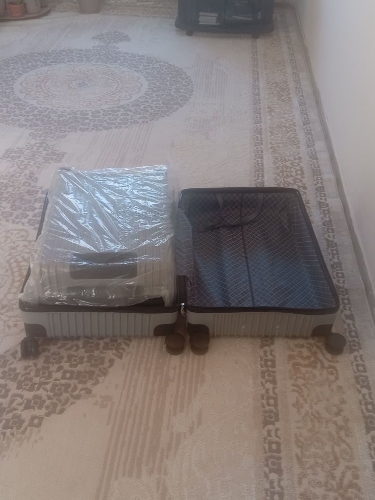 Продаётся дорожный чемодан новый