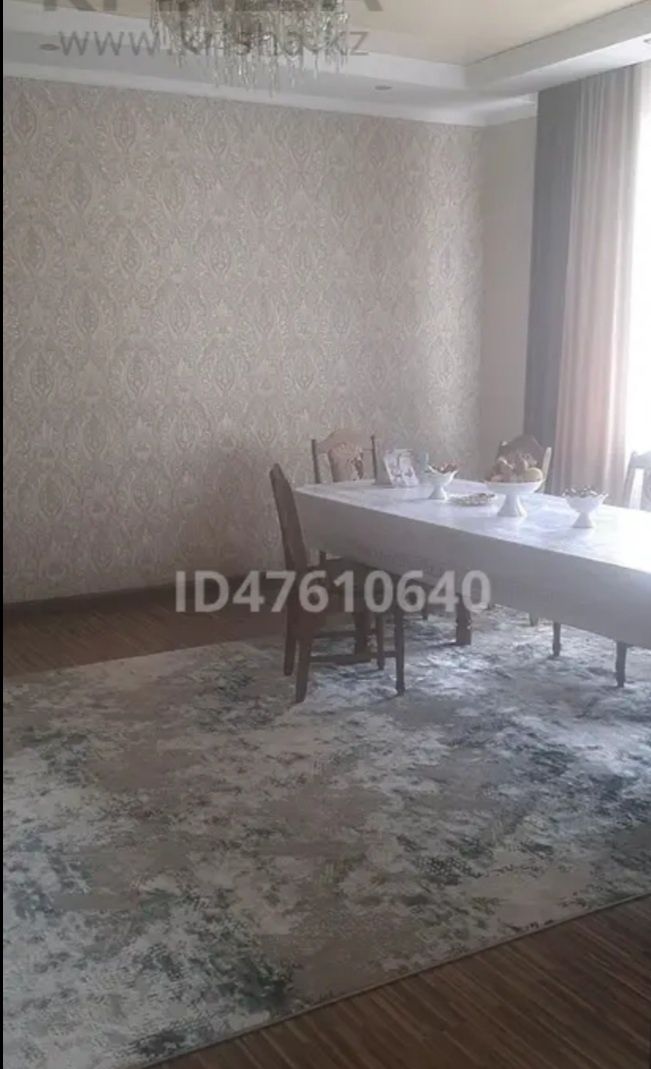 Коттедж жол бойында.  Бизнеске оборудованиесі бар
