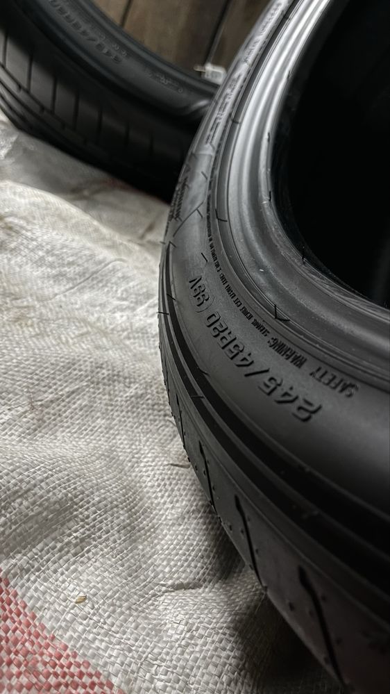 Goodyear 245/45/R20