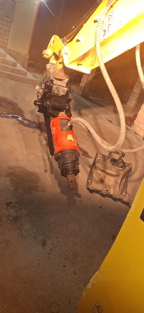 Экскаватор Пагуршик аренда  Jcb Ямобур Ямобур 2021жылғы  Актауда