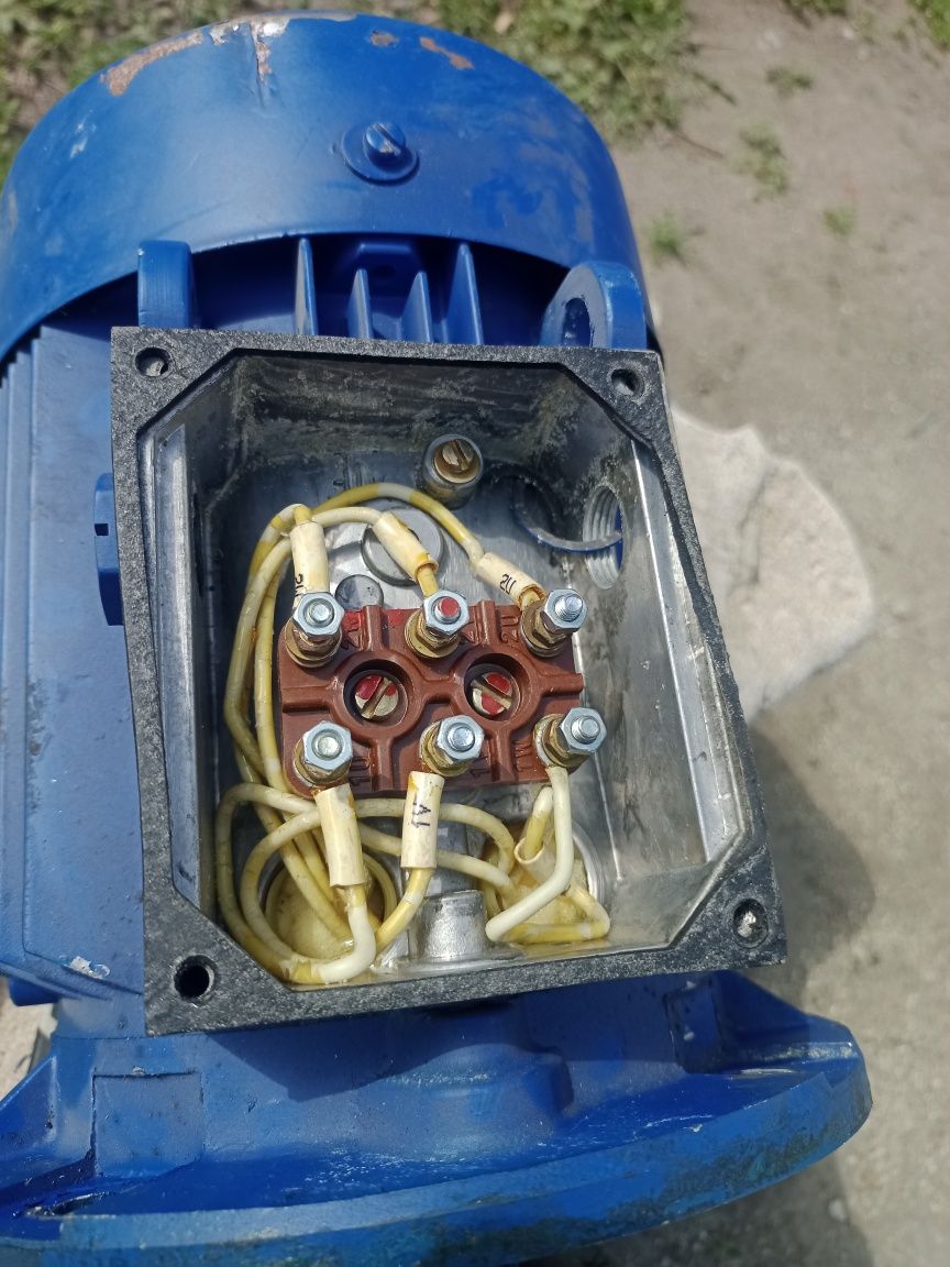 Продам электродвигатель